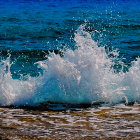 Dynamic Seascape with Ocean Waves and Sandy Shore