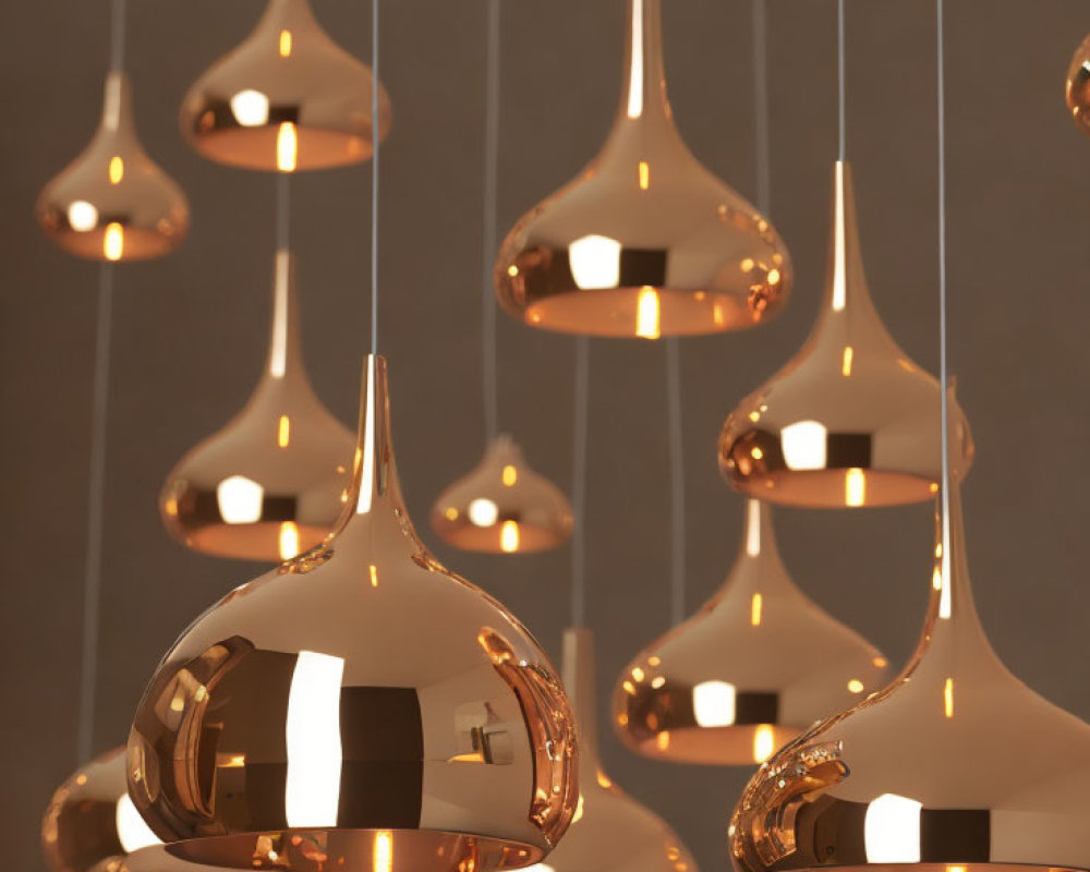 Teardrop-shaped Pendant Lights with Warm Golden Glow