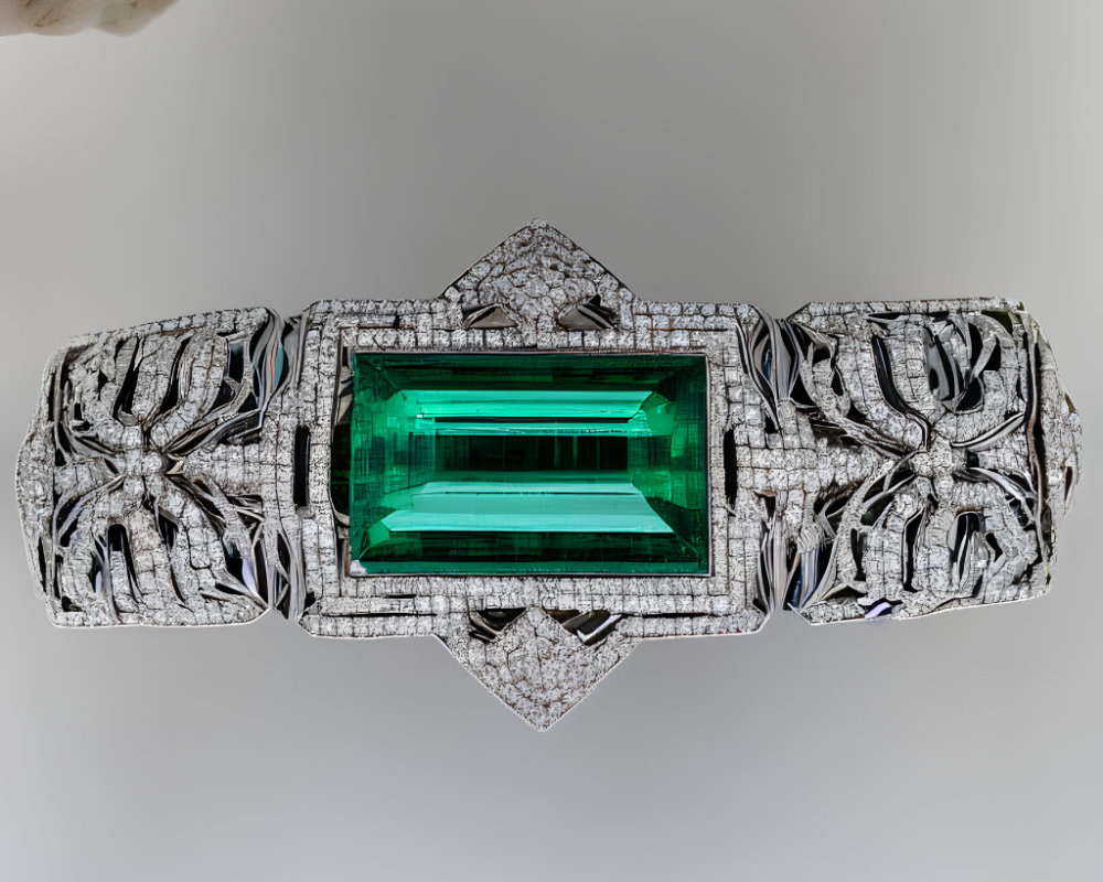 Rectangular Emerald Bracelet with Diamond Patterns in White Gold or Platinum