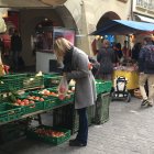 Vibrant Impressionist Painting of Outdoor Market Scene