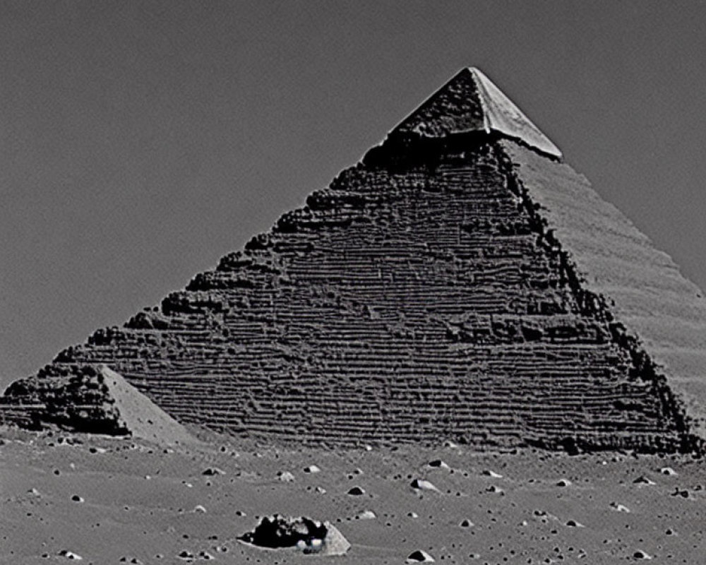 Monochrome photo: Great Pyramid of Giza under clear sky