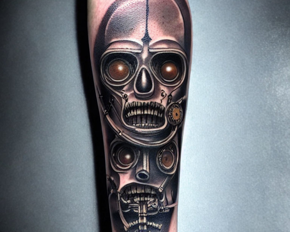 Detailed Greyscale Robotic Skull Tattoo on Leg