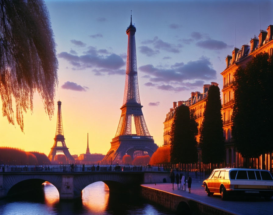 Parisian Sunset: Seine River, Eiffel Tower, Pedestrians, Bridge & Buildings