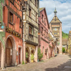 Illustrated Vintage Scene: People in Vintage Attire on Sunlit European Street